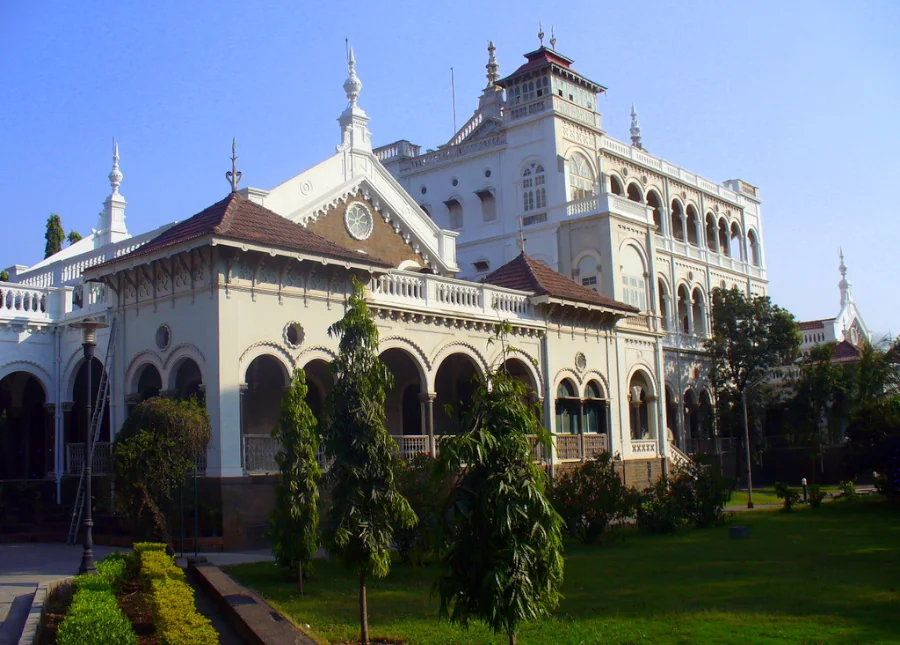 Best Places to Visit Near Aga Khan Palace