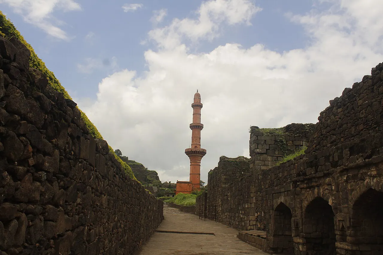 Chand Minar – A Timeless Jewel of Indo-Islamic Architecture