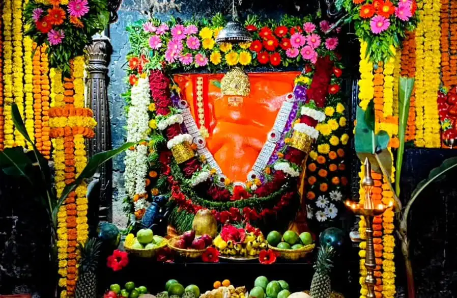 Girijatmaj Ganpati Temple, Lenyadri