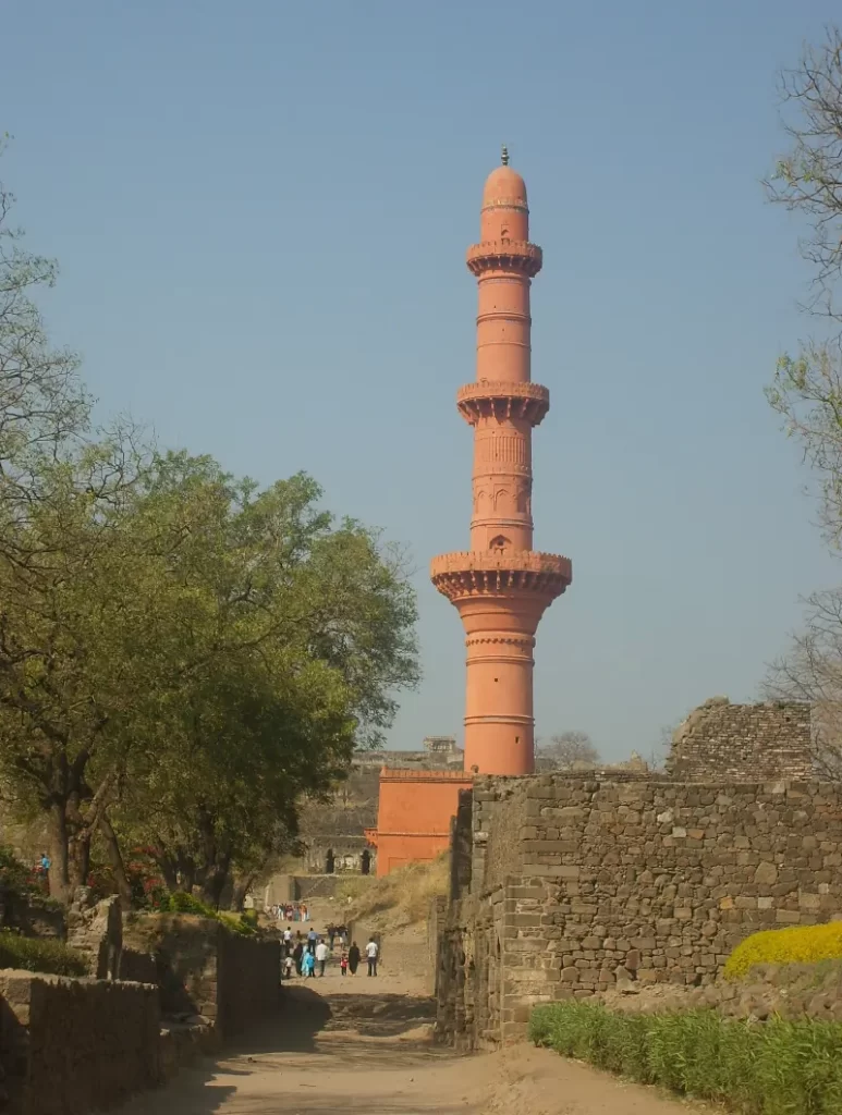How to Reach Chand Minar