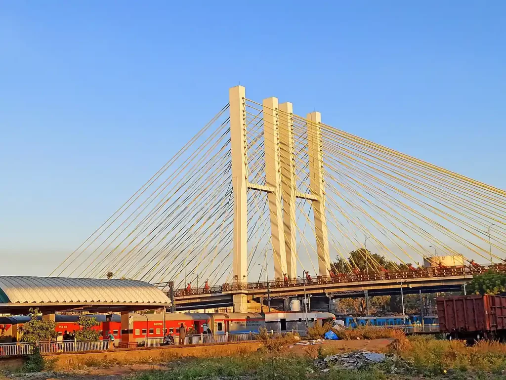 Train at Nagpur Railway Station