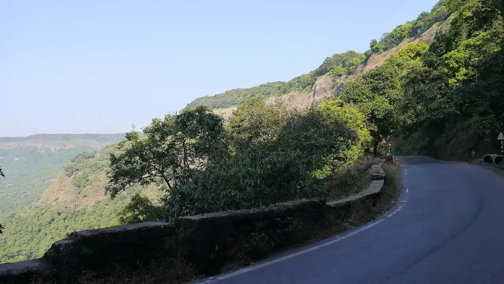 Amboli Ghat (15529287733)