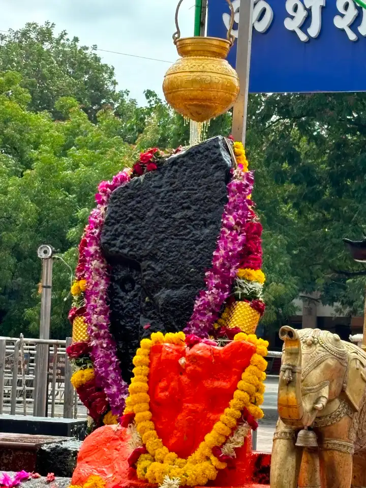 Shani Shignapur renowned for its Shani Temple