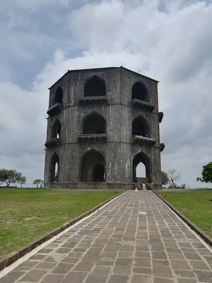 Tomb Of Salabat Khan II