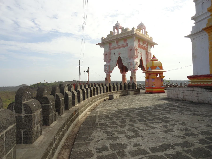 Famous Restaurant in Mahur