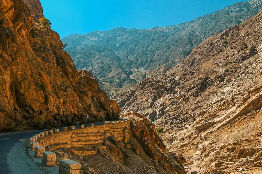 1280px Skardu Beautiful Road