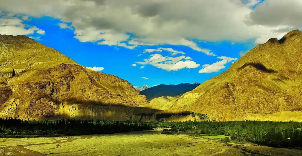 1280px Thor - Skardu - Gilgit,Baltistan