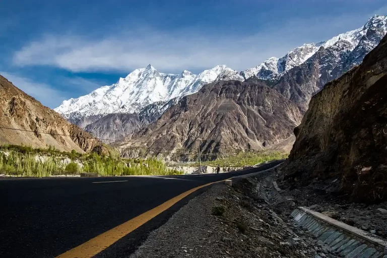 Karakoram Highway from Skardu to Hunza Beautiful View