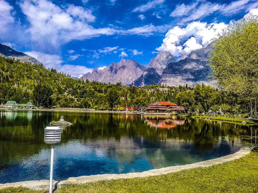 Shangrilla Resorts Skardu, Lower Kachura Lake