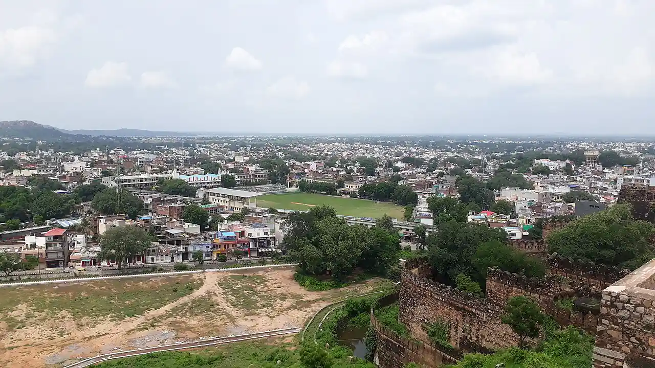 Bird eye view of Jhansi town from Jhansi fort 08