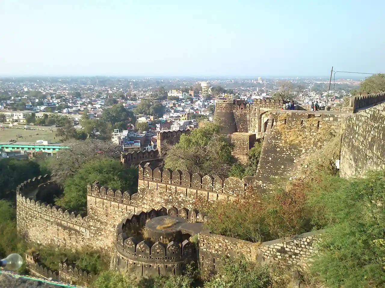 Jhansi fort boundary wall