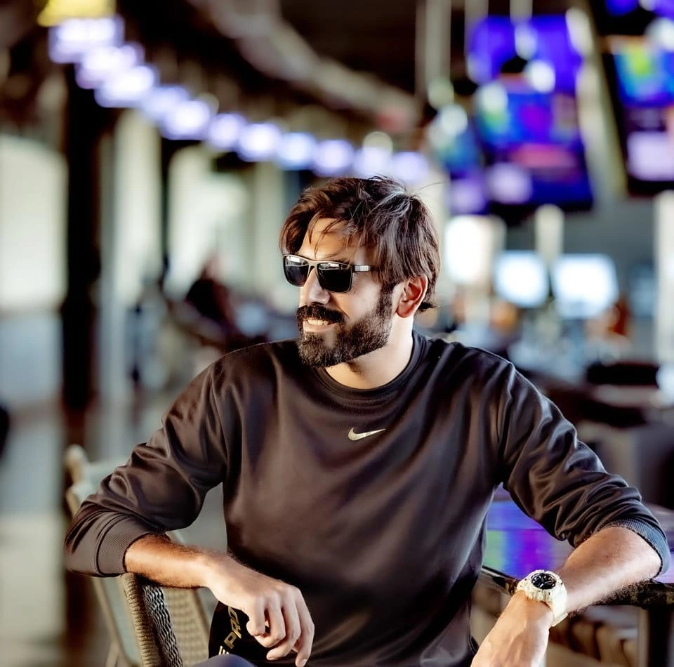 Usman Tariq Education