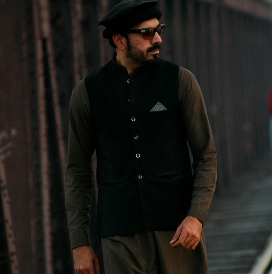 Usman Tariq Family Background